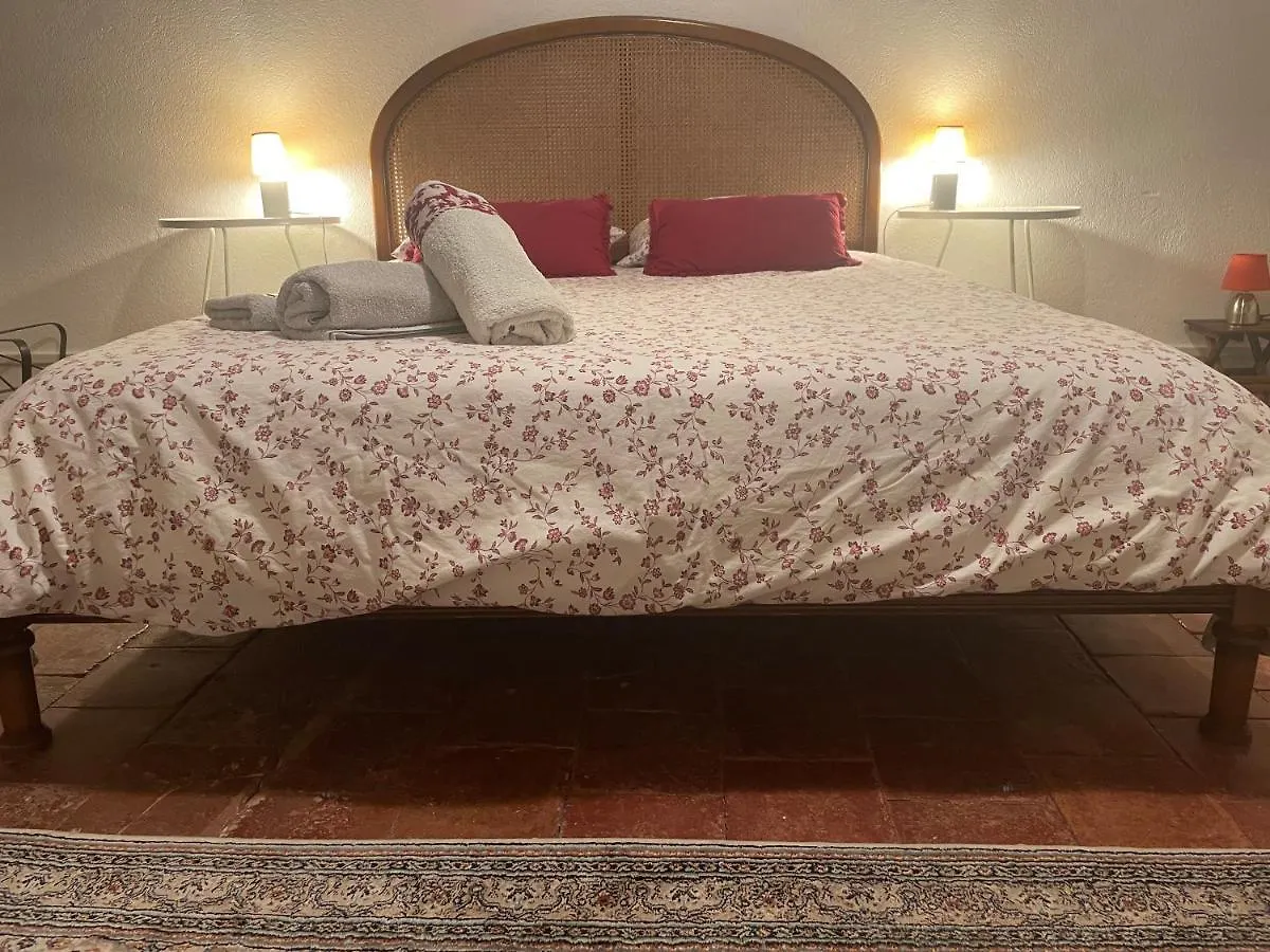 Bed and Breakfast La Mascotte Largentière 0*,  Francja